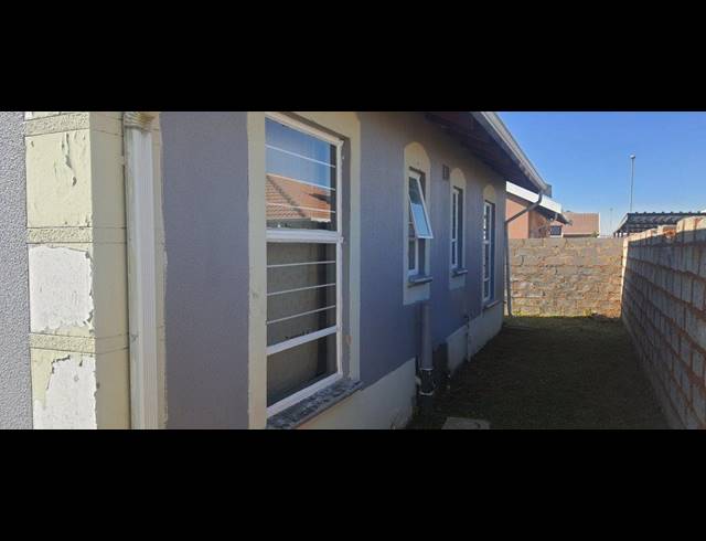 3 BEDROOM HOUSE FOR SALE IN SALFIN